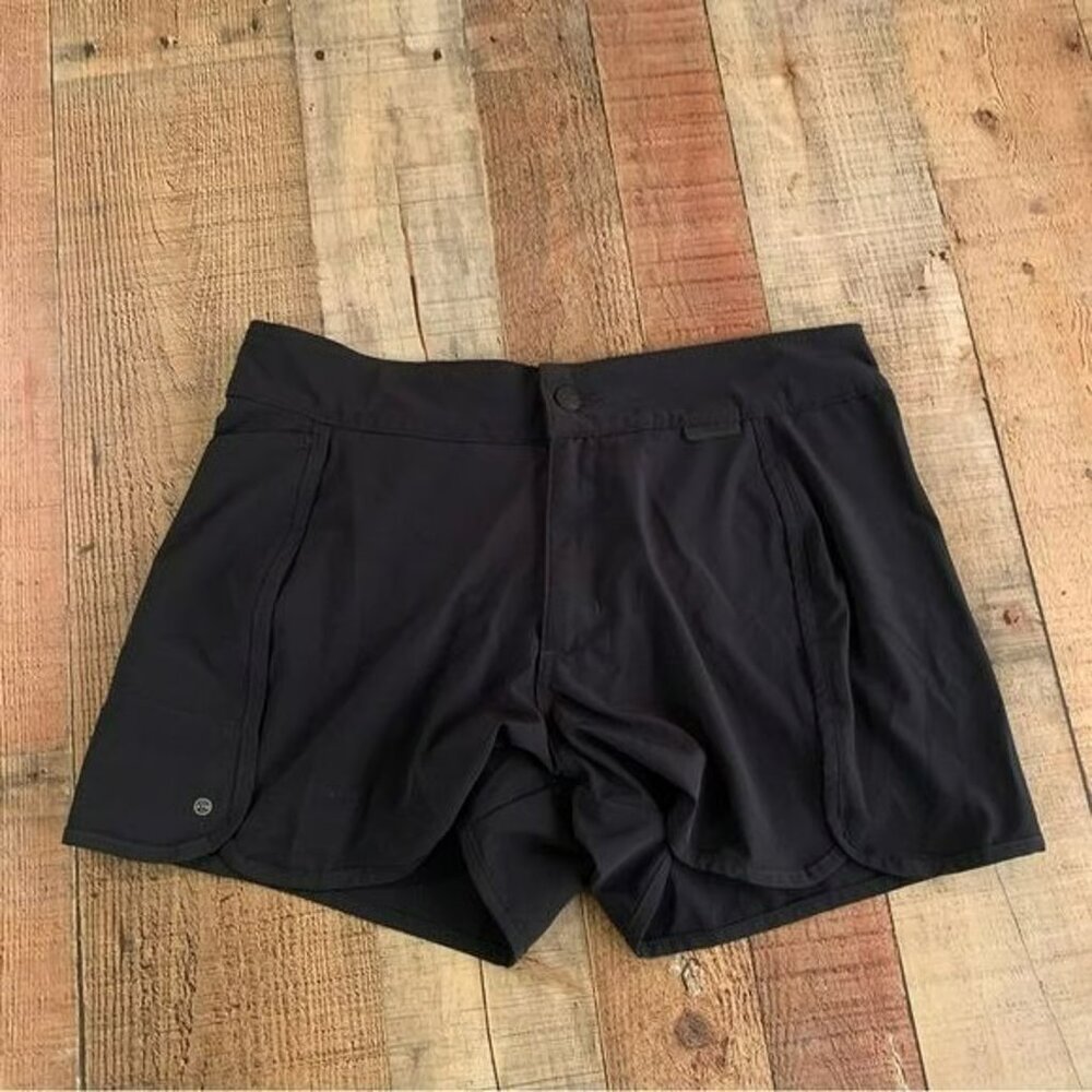Wrangler All-terrain gear Black active shorts with gray liner women’s size 10
